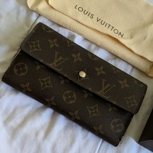 Louis Vuitton canvas wallet